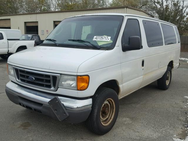 1FBSS31L17DA62169 - 2007 FORD ECONOLINE WHITE photo 2