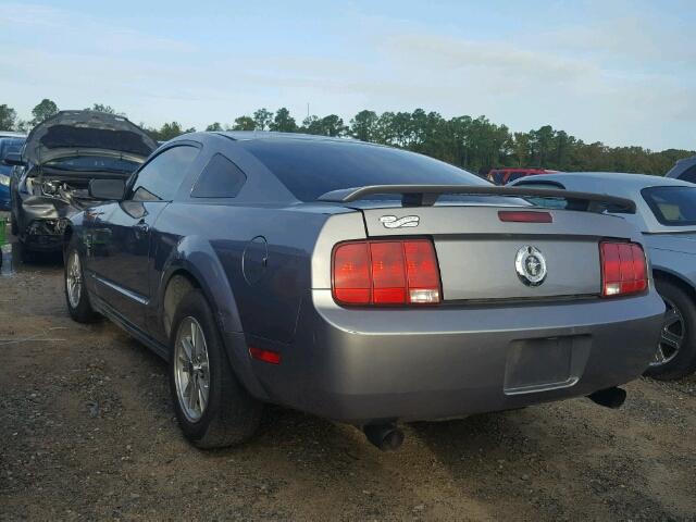 1ZVHT80N265187027 - 2006 FORD MUSTANG GRAY photo 3