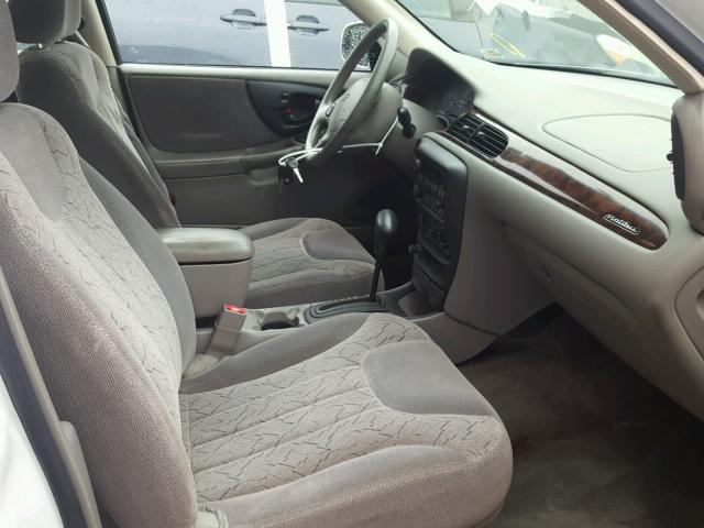 1G1NE52JX2M709744 - 2002 CHEVROLET MALIBU LS თეთრი ფოტო 5