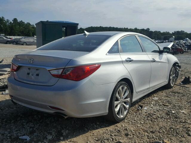 5NPEC4AC8BH217153 - 2011 HYUNDAI SONATA SE SILVER photo 4