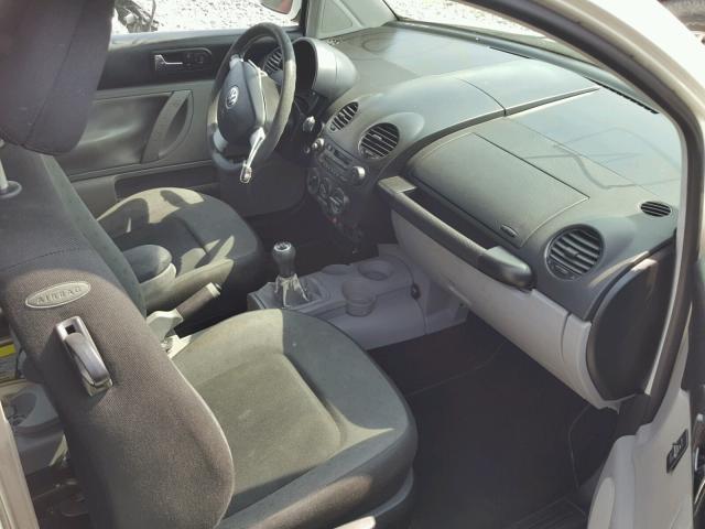 3VWCS21CX1M421456 - 2001 VOLKSWAGEN NEW BEETLE თეთრი ფოტო 5
