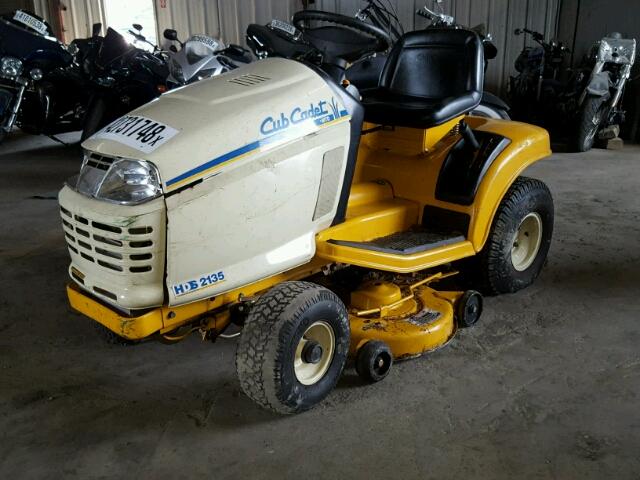 190305100 - 2000 CUB LAWN MOWER TWO TONE photo 2