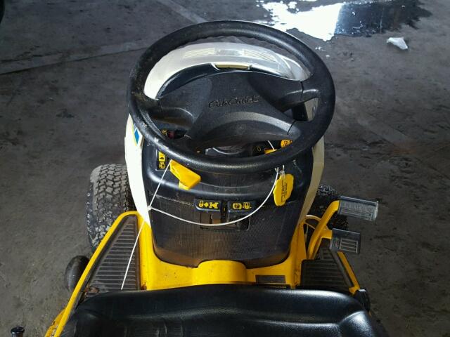 190305100 - 2000 CUB LAWN MOWER TWO TONE photo 5