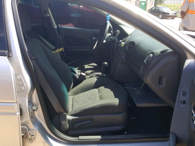 2G2WP522041128111 - 2004 PONTIAC GRAND PRIX ვერცხლისფერი ფოტო 5