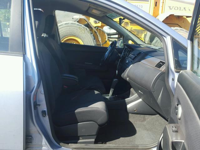 3N1BC13E99L387504 - 2009 NISSAN VERSA BLUE photo 5