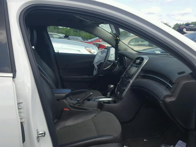 1G11C5SL4FF262196 - 2015 CHEVROLET MALIBU 1LT WHITE photo 5