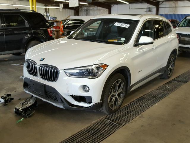 WBXHT3C37GP883035 - 2016 BMW X1 XDRIVE2 WHITE photo 2