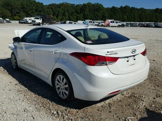 5NPDH4AE5CH133128 - 2012 HYUNDAI ELANTRA WHITE photo 3