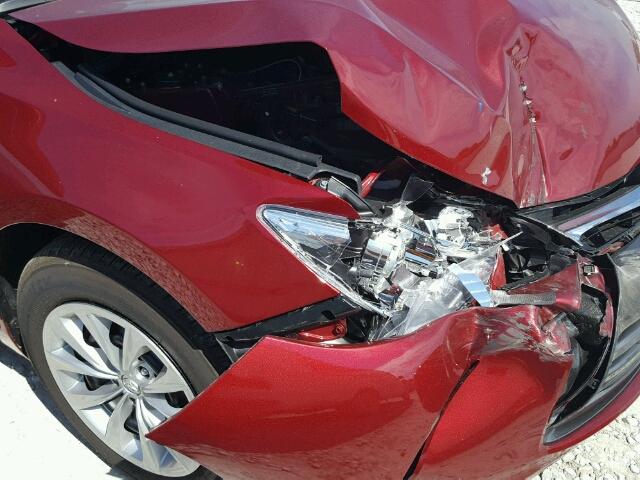 4T1BF1FK8HU722662 - 2017 TOYOTA CAMRY LE 红色 照片 9