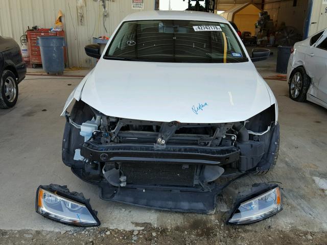 3VW2K7AJ8DM303806 - 2013 VOLKSWAGEN JETTA BASE 白色 照片 9