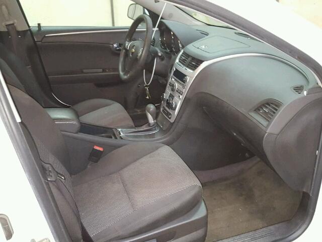 1G1ZC5EB2AF272577 - 2010 CHEVROLET MALIBU 1LT WHITE photo 5