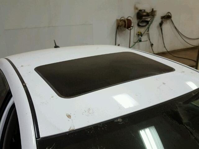 1G1ZC5EB2AF272577 - 2010 CHEVROLET MALIBU 1LT WHITE photo 9