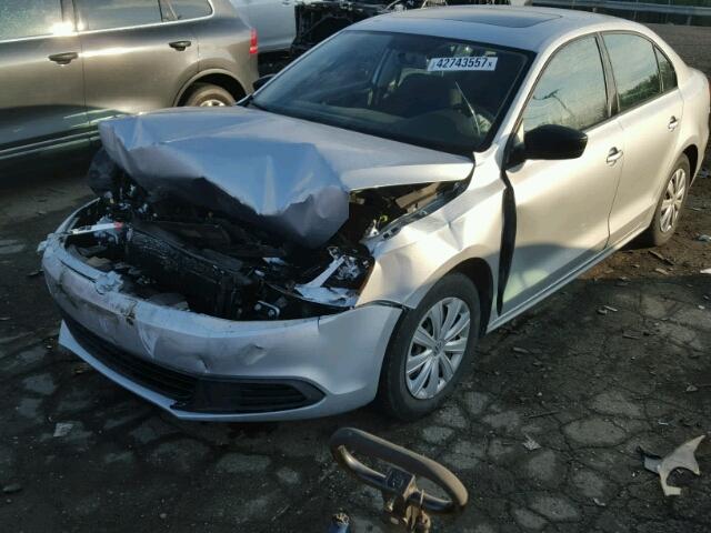 3VW2K7AJXCM468996 - 2012 VOLKSWAGEN JETTA BASE 银色 照片 2