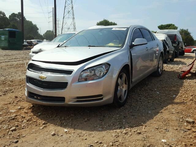 1G1ZJ577794248099 - 2009 CHEVROLET MALIBU SILVER photo 2