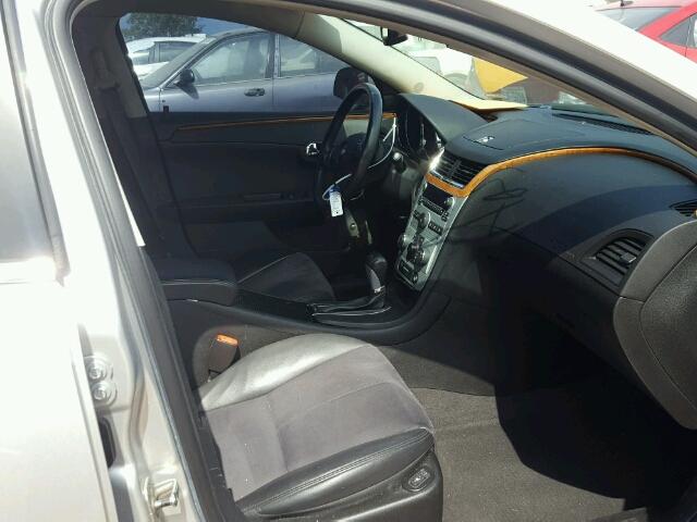 1G1ZJ577794248099 - 2009 CHEVROLET MALIBU ვერცხლისფერი ფოტო 5
