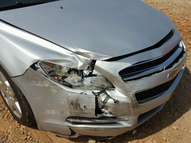 1G1ZJ577794248099 - 2009 CHEVROLET MALIBU ვერცხლისფერი ფოტო 9