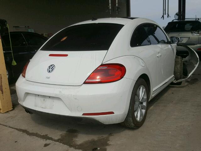 3VWJL7AT0DM612258 - 2013 VOLKSWAGEN BEETLE WHITE photo 4