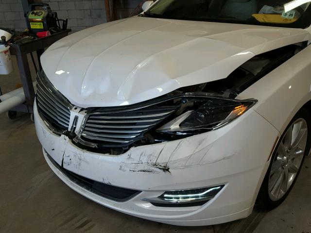 3LN6L2LUXFR623903 - 2015 LINCOLN MKZ HYBRID WHITE photo 9