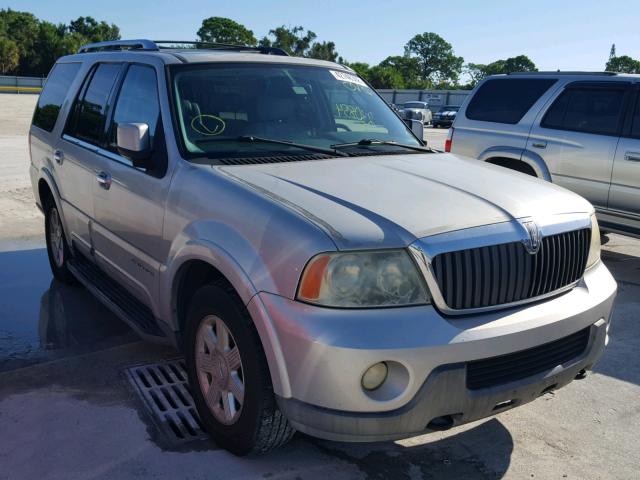 5LMFU27R64LJ38265 - 2004 LINCOLN NAVIGATOR Grau Foto 1