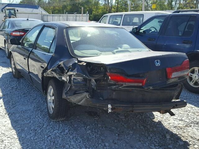 1HGCG56702A076410 - 2002 HONDA ACCORD SE BLACK photo 3