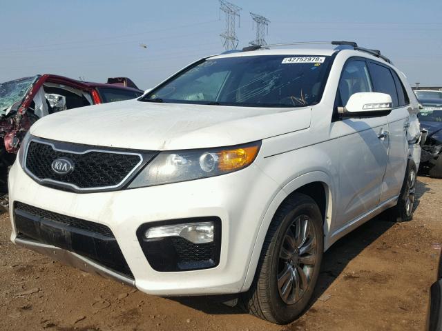 5XYKW4A23CG280073 - 2012 KIA SORENTO SX WHITE photo 2