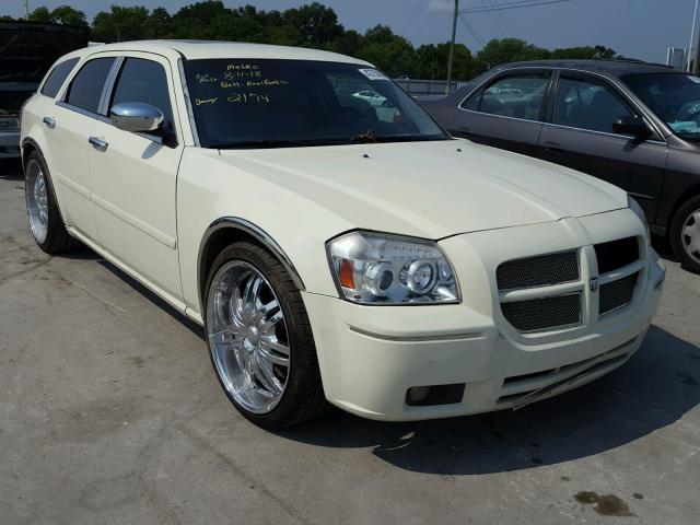 2D4FV48VX5H522174 - 2005 DODGE MAGNUM SXT WHITE photo 1