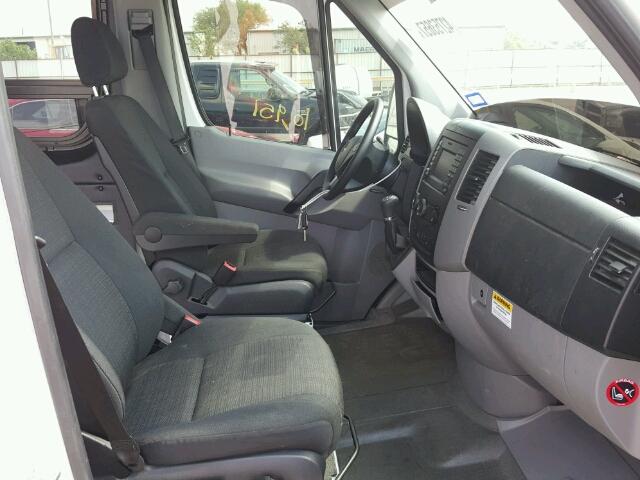 WDAPF1CD4E5937089 - 2014 MERCEDES-BENZ SPRINTER 3 WHITE photo 5