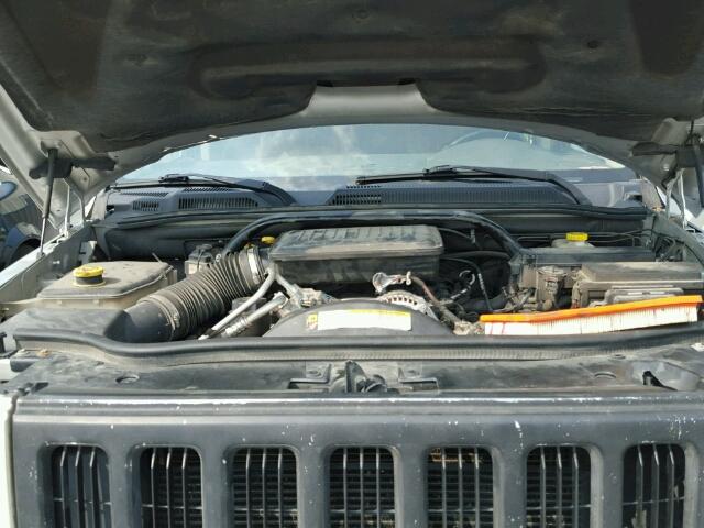 1J8HG48P47C691266 - 2007 JEEP COMMANDER Gümüş foto 7