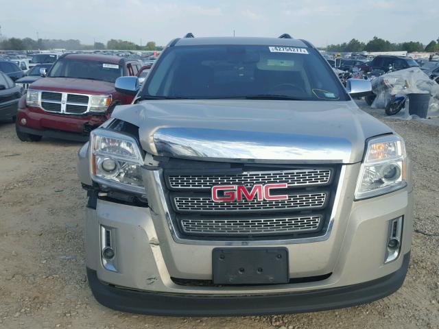 2CTALWEC0B6432877 - 2011 GMC TERRAIN GOLD photo 9