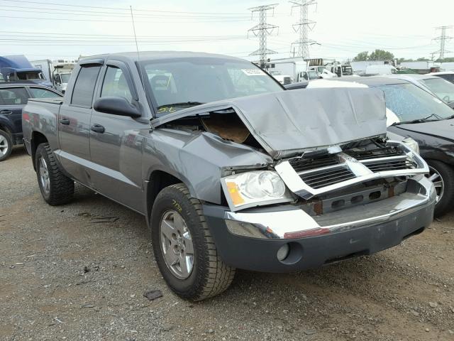 1D7HE48K85S273299 - 2005 DODGE DAKOTA QUA GRAY photo 1