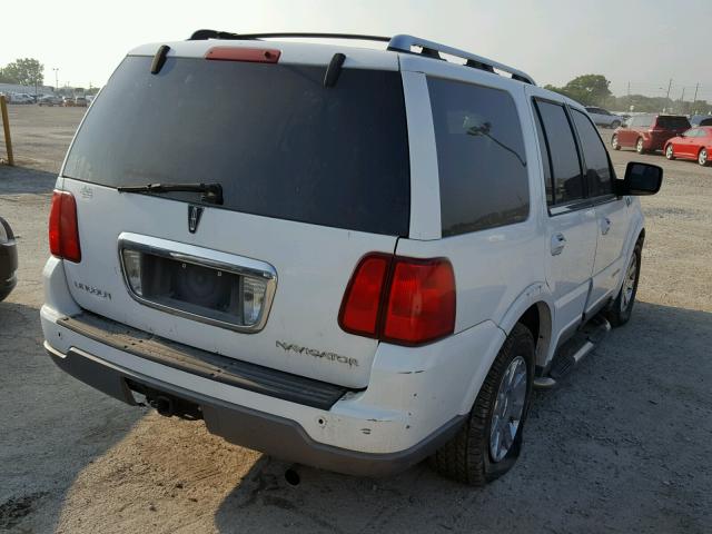 5LMFU28R94LJ12516 - 2004 LINCOLN NAVIGATOR 白色 照片 4