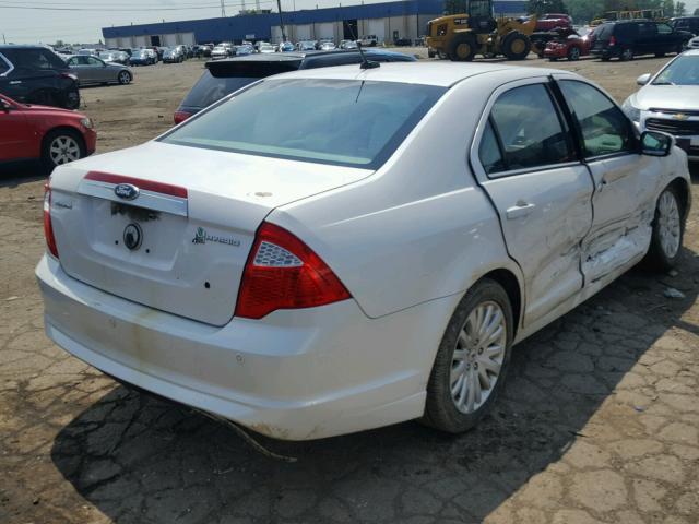 3FADP0L35CR188723 - 2012 FORD FUSION HYB WHITE photo 4