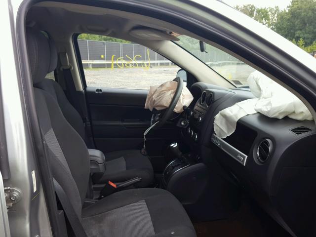 1C4NJDBB3FD134947 - 2015 JEEP COMPASS SP SILVER photo 5