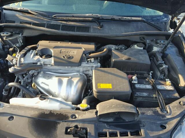 4T1BF1FK2FU959449 - 2015 TOYOTA CAMRY LE ნაცრისფერი ფოტო 7