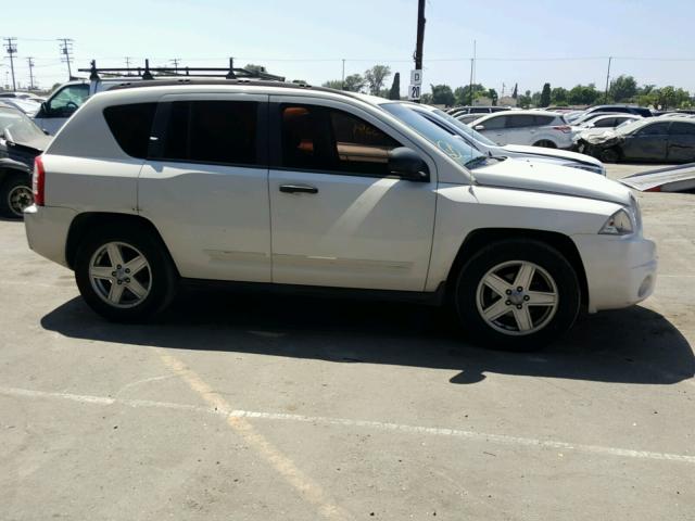 1J8FT47W68D691874 - 2008 JEEP COMPASS SP WHITE photo 9