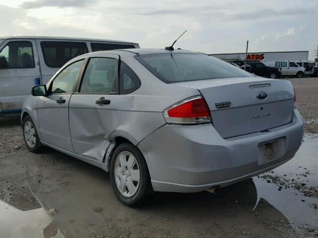 1FAHP34N88W276222 - 2008 FORD FOCUS S/SE SILVER photo 3