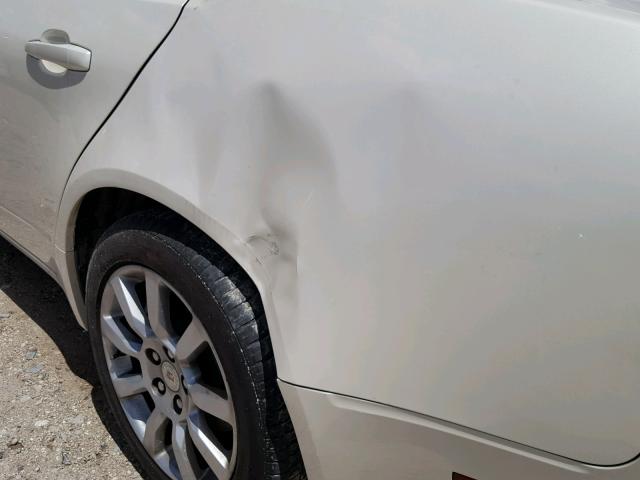 1G6DM577780106580 - 2008 CADILLAC CTS WHITE photo 9