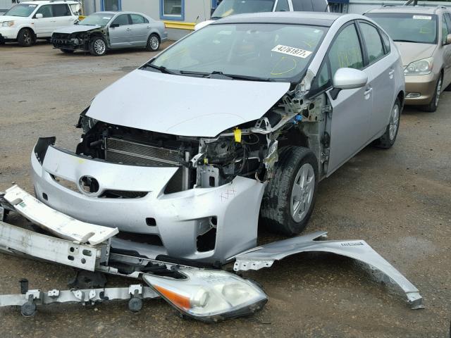 JTDKN3DU8A0133132 - 2010 TOYOTA PRIUS SILVER photo 2