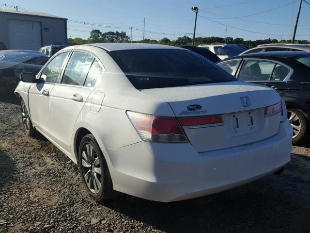 1HGCP2F76CA117137 - 2012 HONDA ACCORD WHITE photo 3