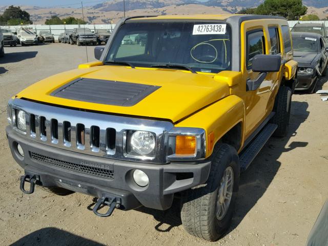 5GTDN136668214776 - 2006 HUMMER H3 YELLOW photo 2