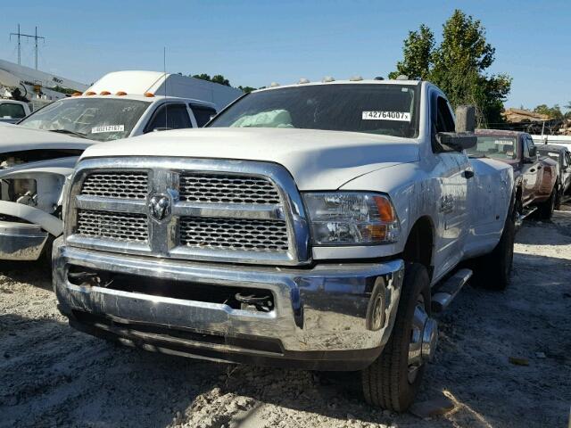 3C63RRAL8DG574645 - 2013 RAM 3500 ST WHITE photo 2