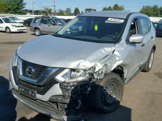 JN8AT2MV6HW250501 - 2017 NISSAN ROGUE S SILVER photo 2