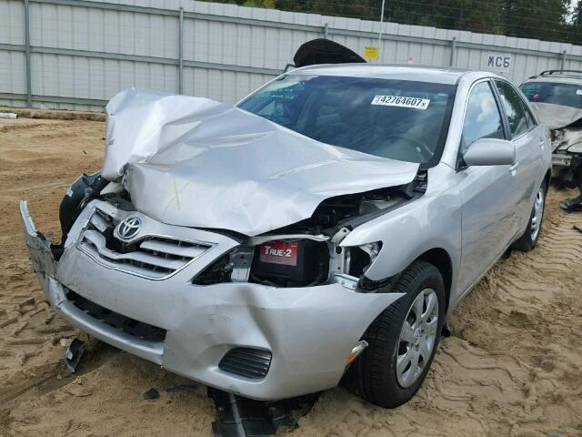 4T1BF3EK5BU663218 - 2011 TOYOTA CAMRY SILVER photo 2