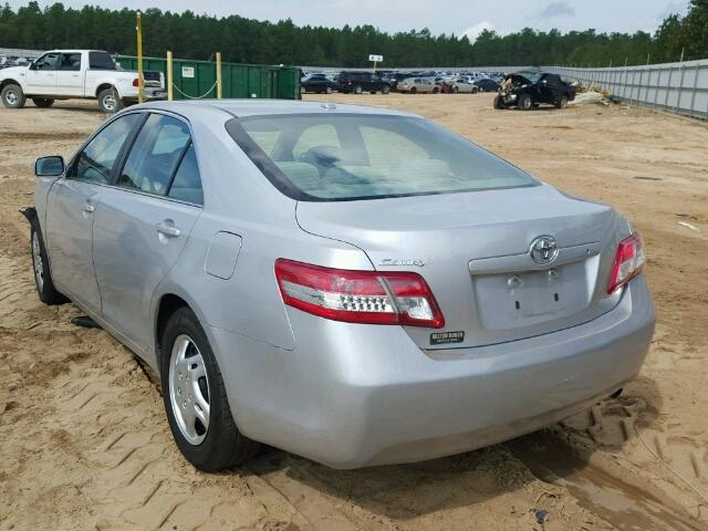 4T1BF3EK5BU663218 - 2011 TOYOTA CAMRY SILVER photo 3