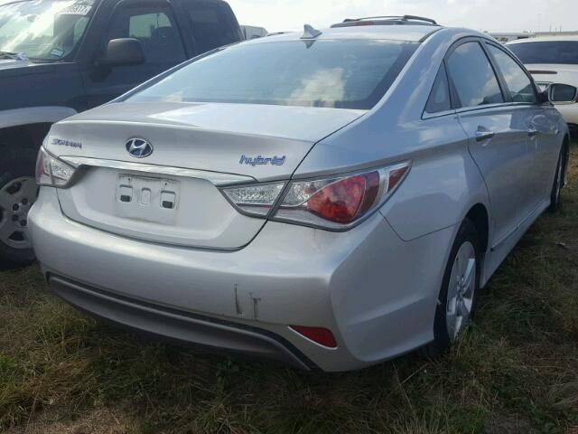 KMHEC4A47CA024635 - 2012 HYUNDAI SONATA HYB SILVER photo 4