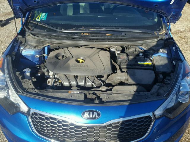 KNAFX5A84E5206601 - 2014 KIA FORTE EX BLUE photo 7