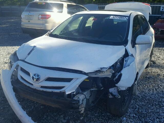 2T1BU4EE9BC619567 - 2011 TOYOTA COROLLA WHITE photo 2