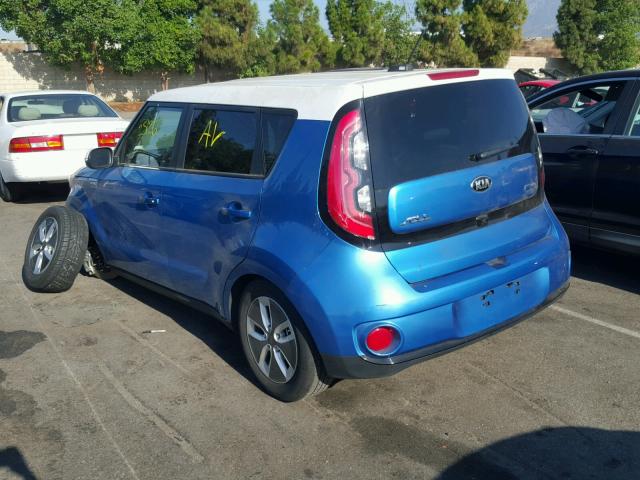 KNDJP3AE4H7019598 - 2017 KIA SOUL EV + BLUE photo 3