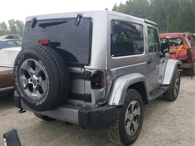 1C4GJWBG3JL925560 - 2018 JEEP WRANGLER S 灰色 照片 4