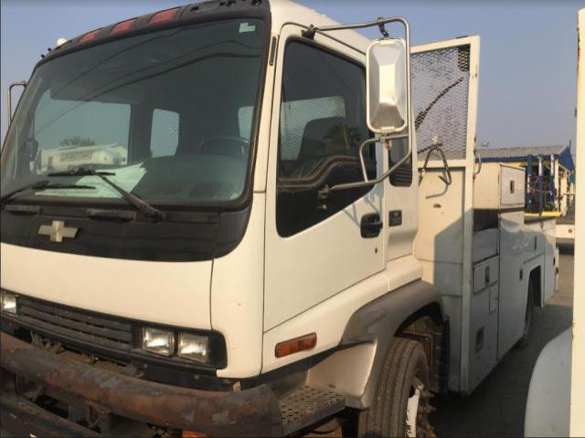 1GBJ6F1314F518107 - 2004 CHEVROLET T-SERIES F WHITE photo 1